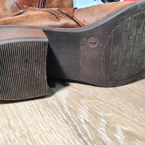 Sophie17 girls Chestnut brown faux suede, tassel/heel boho bootie Size 1 - Picture 11 of 16